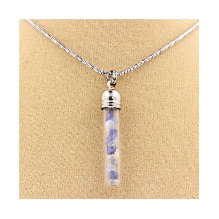 Pierres et Minéraux. Collier Benitoite brut. Modèle tube.