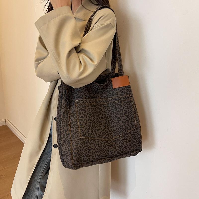 Canvas Leopard Print Minimalist Wind Tote Bag Large Capacity Bag New Women's Bag Versatile Shoulder Handbag