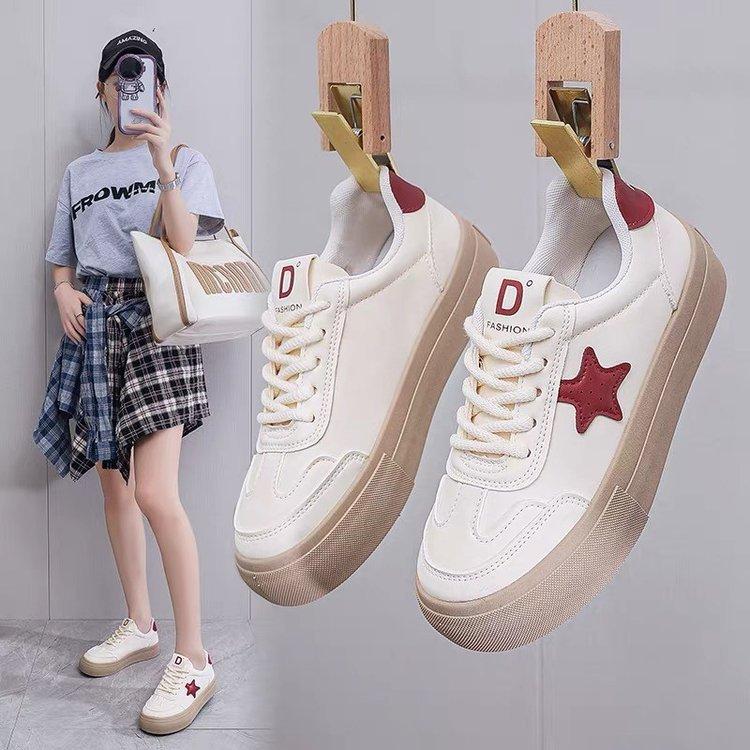 Повседневная белая обувь для женщин, осенние новые кроссовки на плоской подошве со звездами, женские модные студенческие повседневные кроссовки для женщин