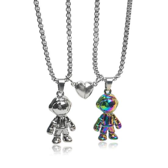 2Pcs Smooth Surface Exquisite Workmanship Couple Necklaces Creative Design Space Astronaut Magnetic Buckle Friendship