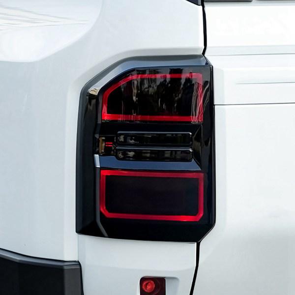 Пара крышек задних фонарей для Toyota Prado LC250 2024 года