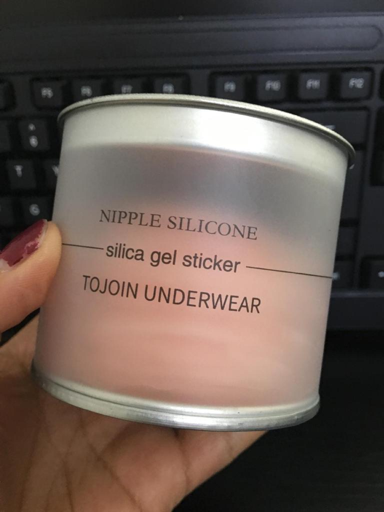 Silicone Waterproof Nipple Covers: Anti-Exposure, Invisible Breast Pasties for Men & Women, Ideal for Swimming and Concealment.