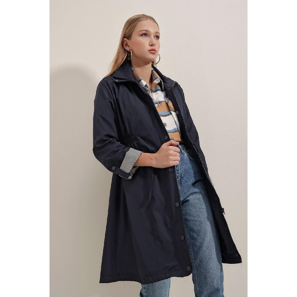 5808 Trench Coat With Waist Tie - Beige