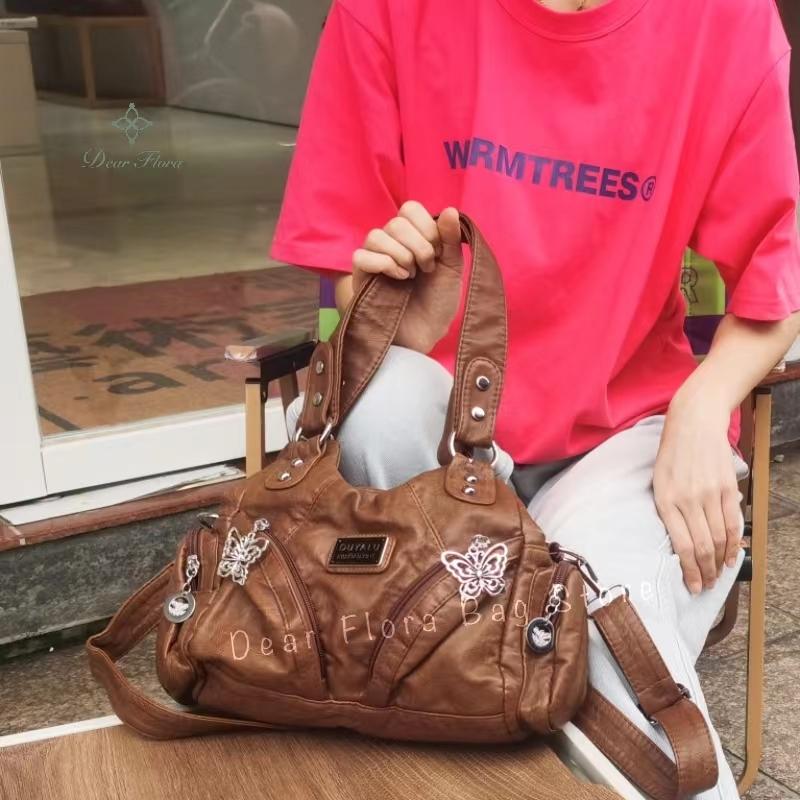 Women's Y2K Vintage Motorcycle Shoulder Bag Fashion Soft PU Chains Multiple Pockets Tote Bags Moto Style Messenger Crossbody Bag