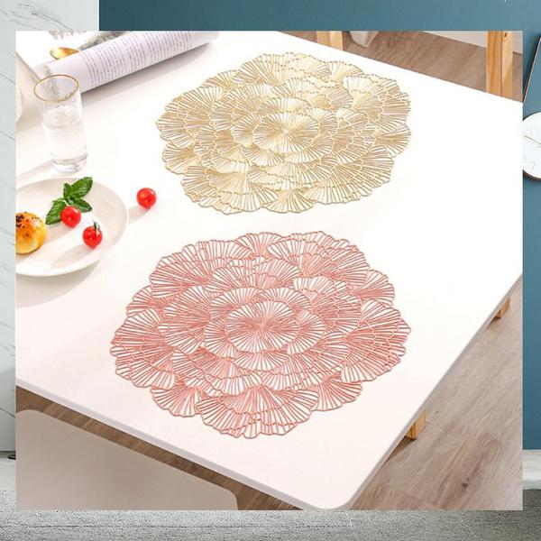 1pc Floral European-style Placemats PVC Hollow Bronzing Table Mats Hotel Thermal Insulation Non-slip Coffee Coasters Steak Plate Mats