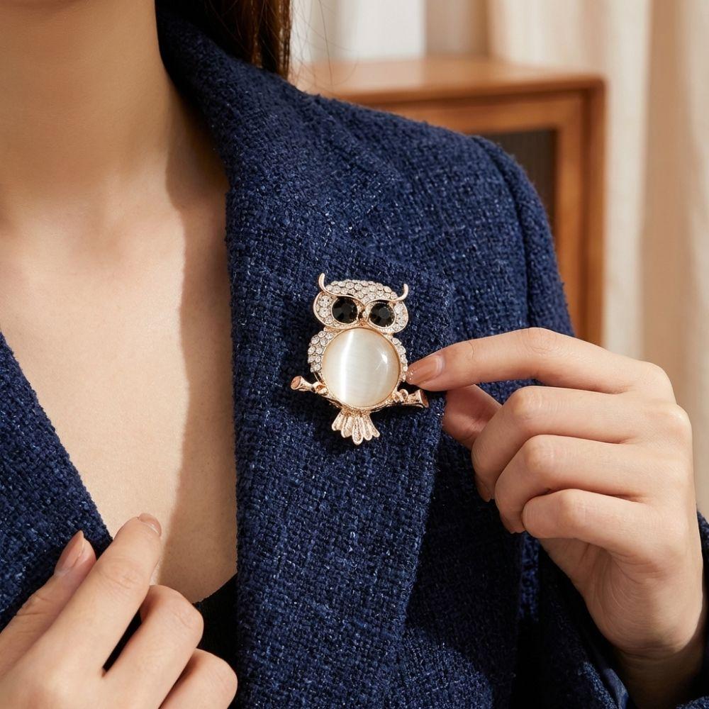Sparkling Rhinestone Owl Brooches Luxury Lapel Pins Elegant Animal Brooches Office