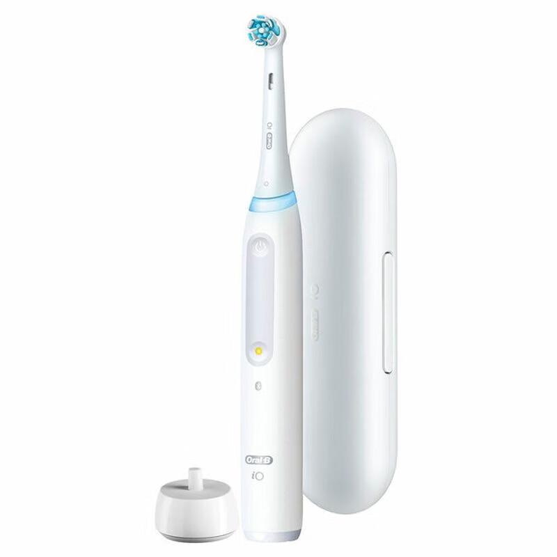 Перезаряжаемая электрическая зубная щетка Oral-B iO Series 4 Белая с китайской вилкой (адаптер в комплекте)