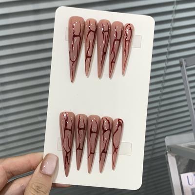 Ношение доспехов на камеру, милый и крутой стиль темной горячей девушки, можно носить супер длинные и острые европейские и американские фейерверки