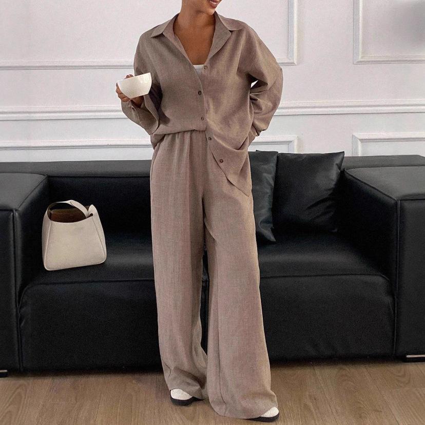 Женский однотонный комплект из двух предметов: рубашка с лацканами, длинным рукавом и пуговицами и брюки со широкими штанинами