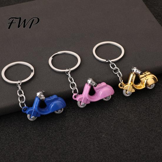 Zinc Alloy Keychain Pendant Motorcycle Charm Key Chain with Multi-color Buckle Retro Electric Donkey Scooter Design Holder Vintage Style