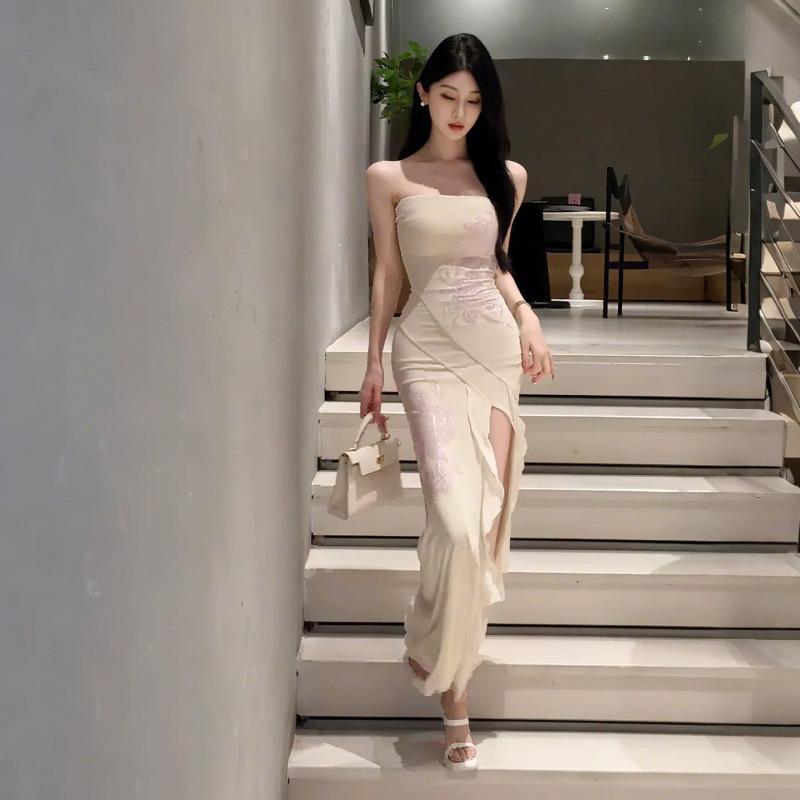 Royal sister sexy spice girl floral tube top dress gentle temperament unique beautiful waist slim hip split skirt