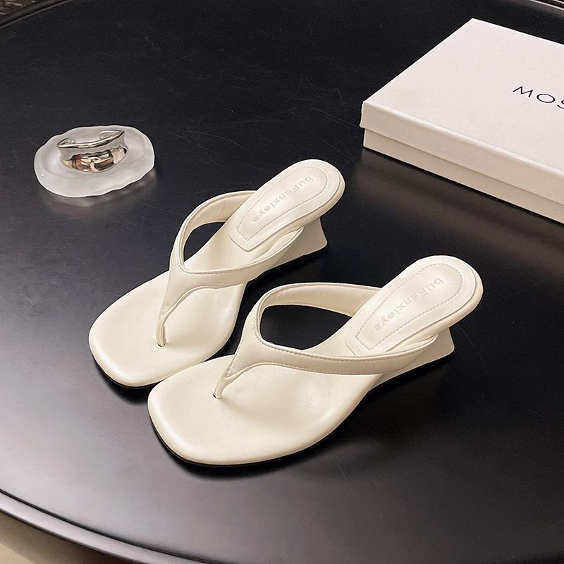Pinch your feet and wear your toes, shoes, wedges, flip-flops, sandals, new height-increasing sandals, simple in summer
