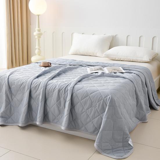 Summer Quilt Cooling Technology Easy Care Lightweight Design Cooling Effects Quilt Refreshing Sleep Solution