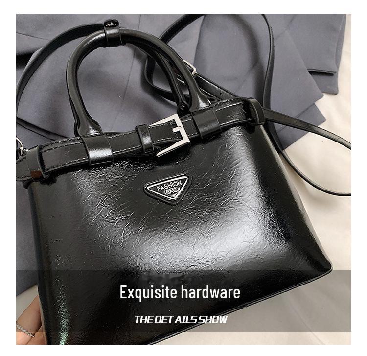 2025 Трендовая женская сумка через плечо большой вместимости - Стильный осенний модный квадратный дизайн