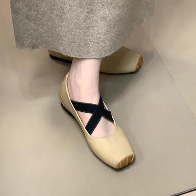 Нишевые ретро балетки с перекрестными ремешками 2025 осень новая внутренняя высота увеличение квадратный носок мелкий вырез Мэри Джейн одинарная обувь женская