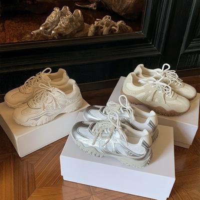 Версия из коровьей кожи~ Виноградная мать, новый цвет приближается, внутренняя полумесячная подошва приподнята, кружевные жемчужные повседневные туфли для тренировок морали, женские Forrest