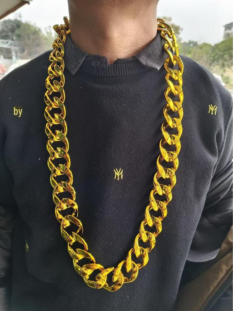 Men's Hip-Hop Gold-Plated Chain: Bold, Fade-Resistant Necklace for Live Performances