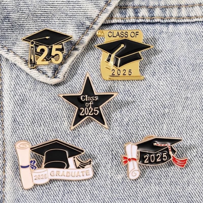 Elegant Graduation Caps Brooch Pin Beautifully Crafted Graduate Caps Pin Badge Adornment Enhancing Ceremony Attire