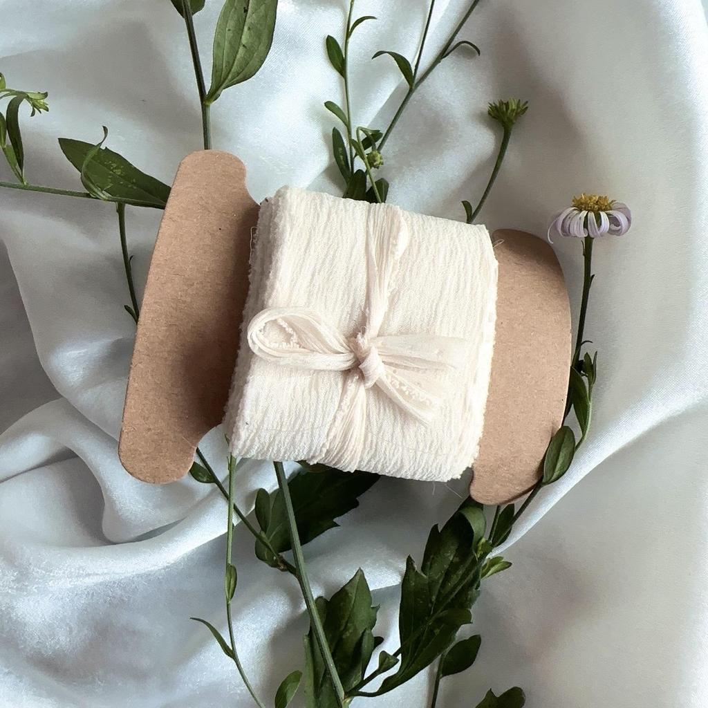 1 рулон шелковой ленты с рваными краями и необработанными краями(1 рулон = 4 см * 5 м) DIY Рождественские свадебные приглашения Упаковка Партия Цветочный букет Подарочная упаковка Декор