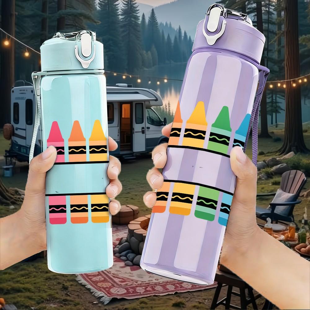 1PC Multicolor Crayon Arrangement 750ml Color Plastic Sports Water Bottle Leakproof Flip Straw Lid Suitable for Sports Office Home Use