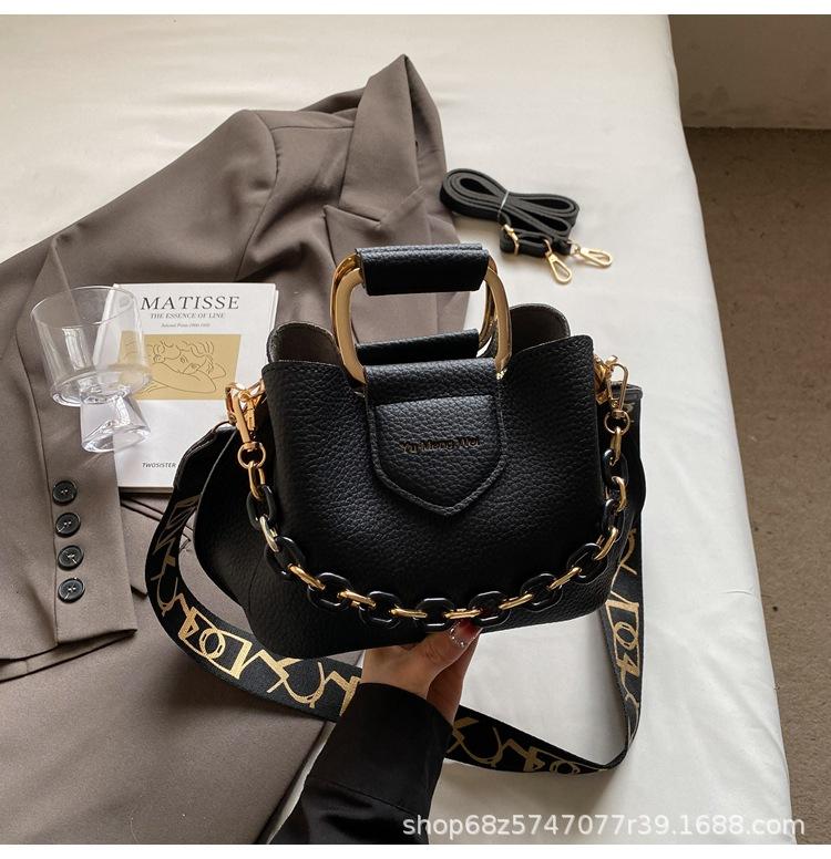 Foreign Order High-end Portable Bucket Bag Women's 2025 New Wide Shoulder Strap Versatile Shoulder Bag Fashion Messenger Bag