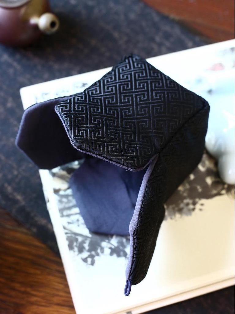 Набор керамических чашек Гайвань и чайник из исинской глины с китайской и японской парчой 34 цветов в хлопковом мешочке