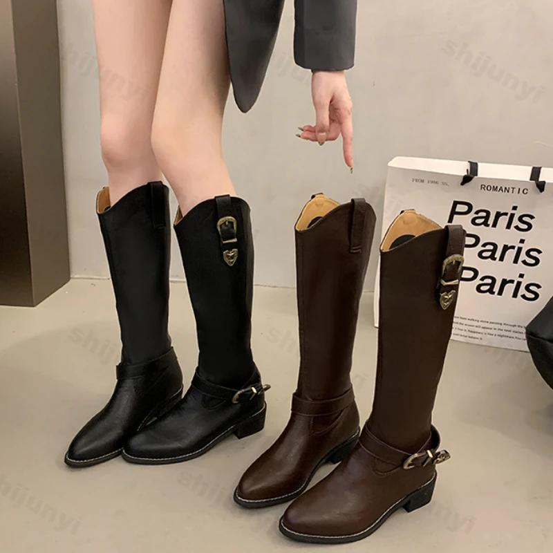 Женские сапоги Челси на среднем каблуке, высокие до колена, модные мотоциклетные сапоги с металлической пряжкой на платформе, дизайнерские остроносые высокие рыцарские сапоги
