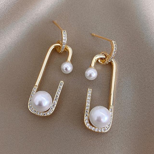 Новые серьги-гвоздики Love Pearl, серьги-гвоздики в форме сердца со стразами, жемчужные серьги для женщин и девушек, для вечеринок, для индивидуальности, темперамента, ювелирные изделия в подарок