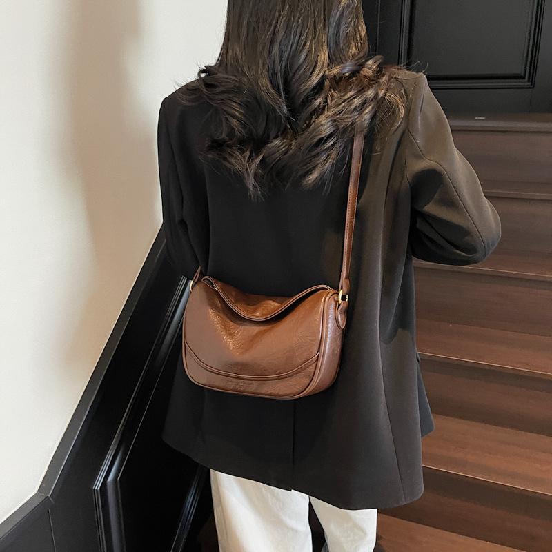 Fashion Niche Underarm Small Bag Women's New Retro Versatile Single Shoulder Dumpling Bag Messenger Bag