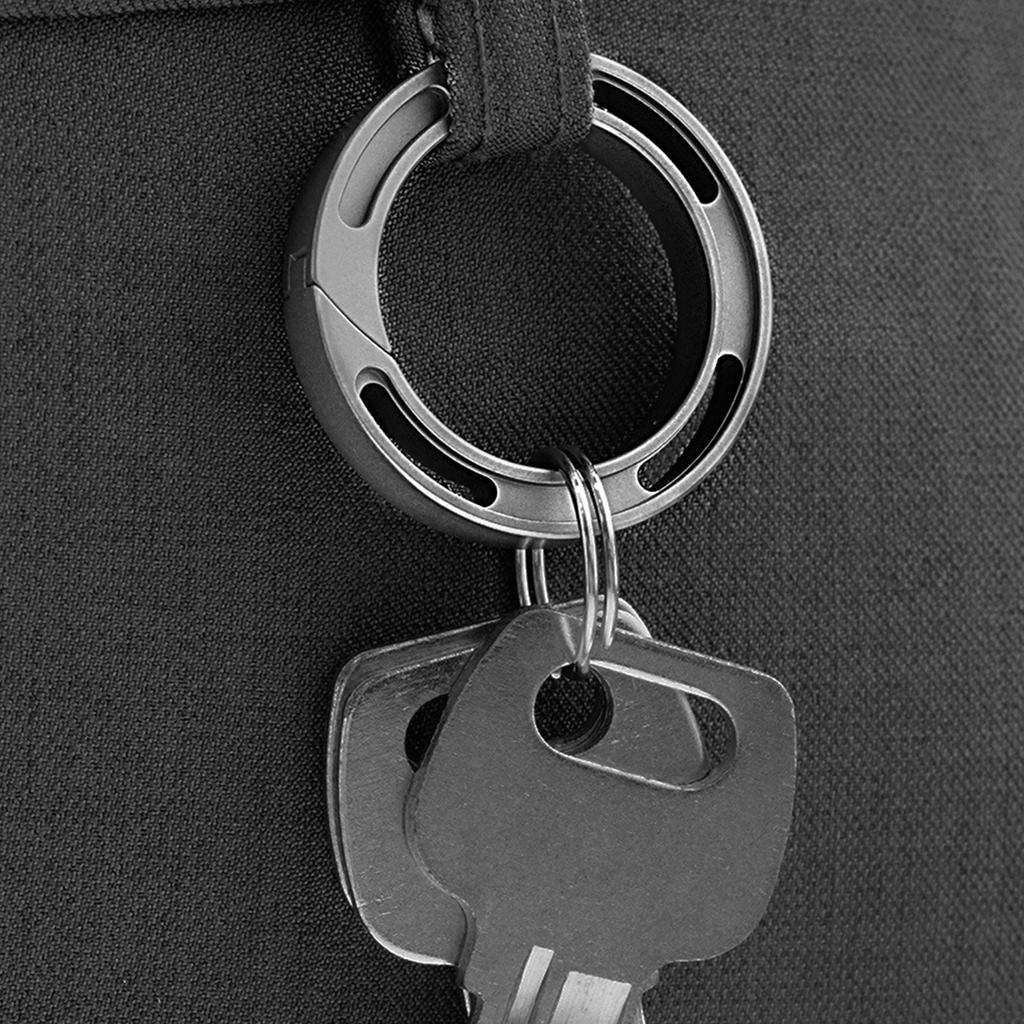 Брелок для ключей из титанового сплава для переноски рюкзака, маленькие круглые кольца для хранения ключей AntiLost