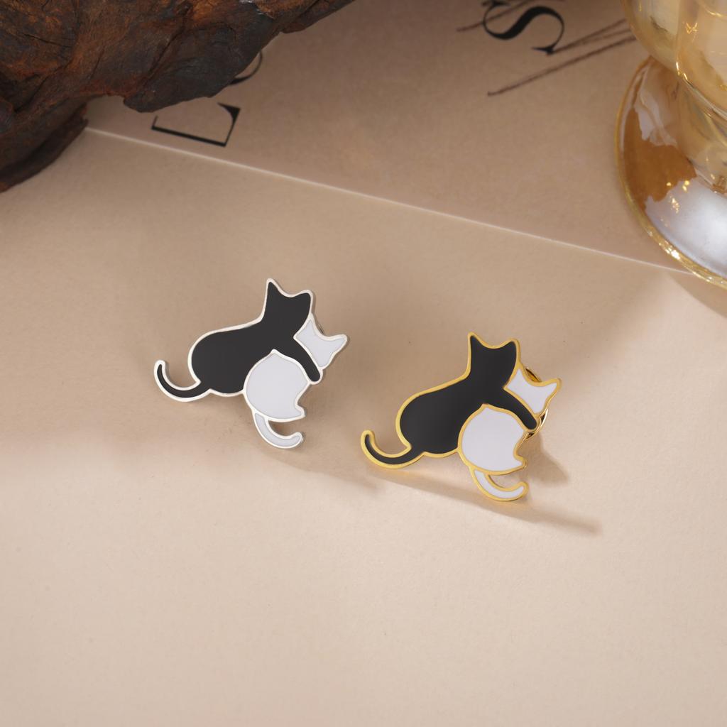Cazador Cute Cat Dog Lapel Pins Brooch for Women Stainless Steel Animal Puppy Kitten Suit Backpack Badges Jewelry 2026 Wholesale