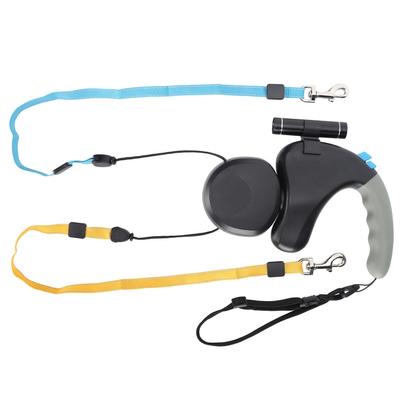 Pet DoubleHead Traction Rope Один для двух поводок для собак с двумя концами и светодиодной подсветкой(черный )