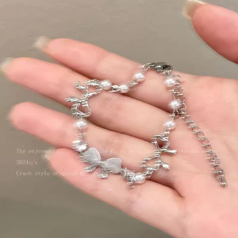 Popular ultra-shiny zircon bracelet for women, versatile and high-end, new Chinese style vintage butterfly jewelry