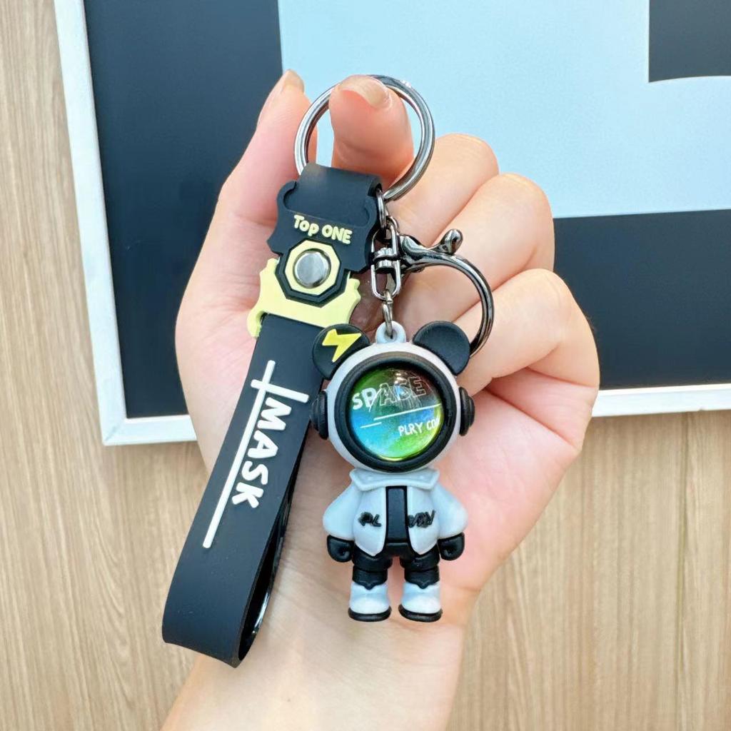 Брелок с изображением медведя-космонавта: Милый автомобильный аксессуар и подвеска для школьного ранца