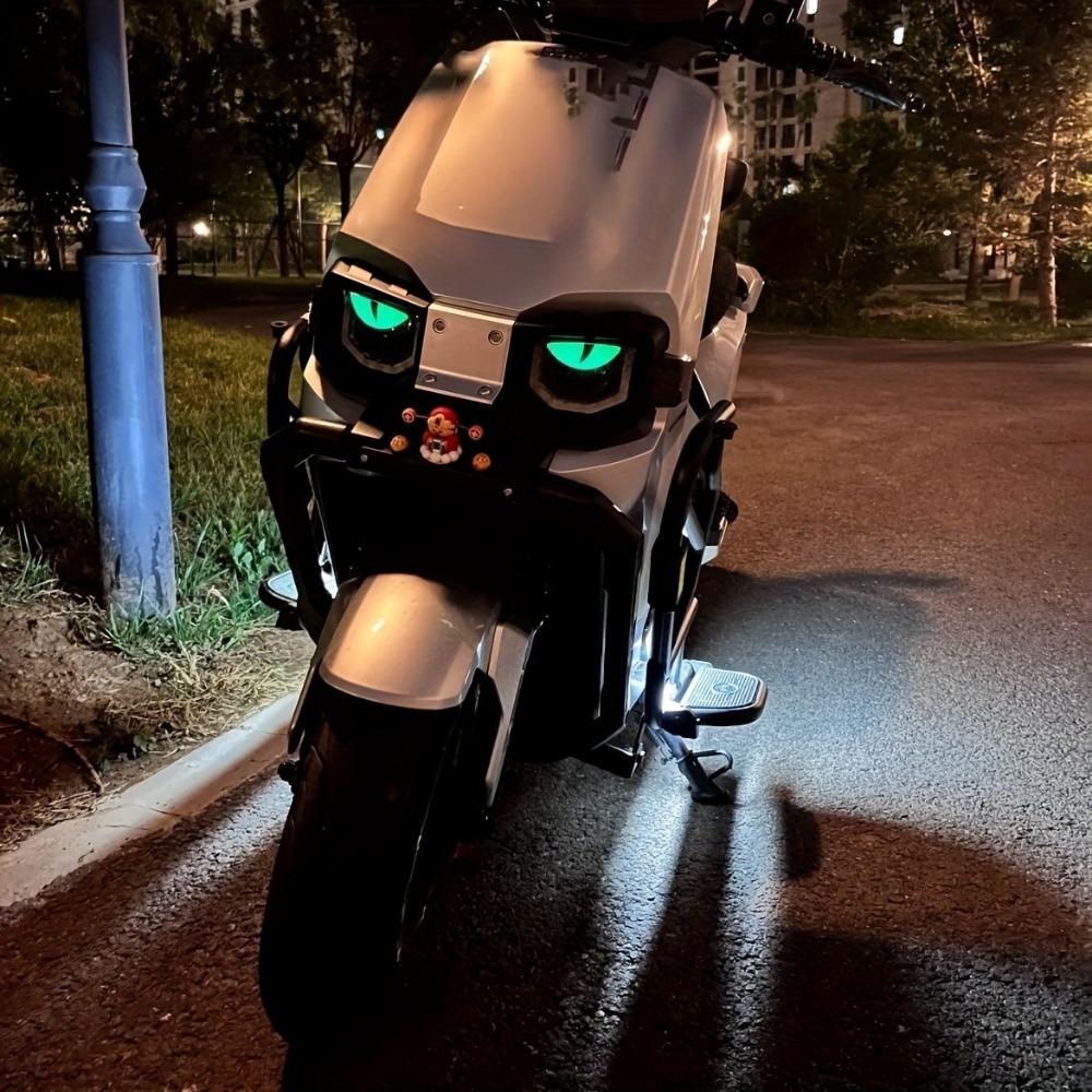 Мотоциклетные светящиеся наклейки "Кошачьи глаза" 2 шт. Зеленые Ночные Светящиеся Наклейки на Велосипед 7 см