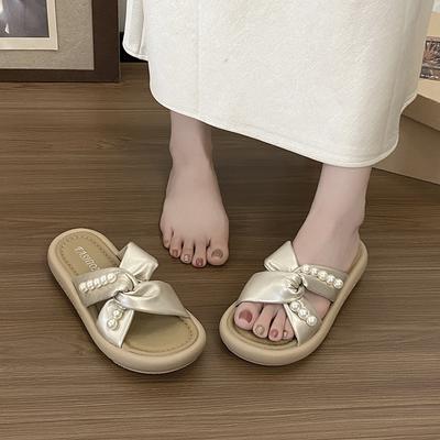 Женские летние шлепанцы на толстой подошве с жемчугом, новинка 2025 года, универсальный сказочный стиль с юбкой, ленивые сандалии на одном ремешке