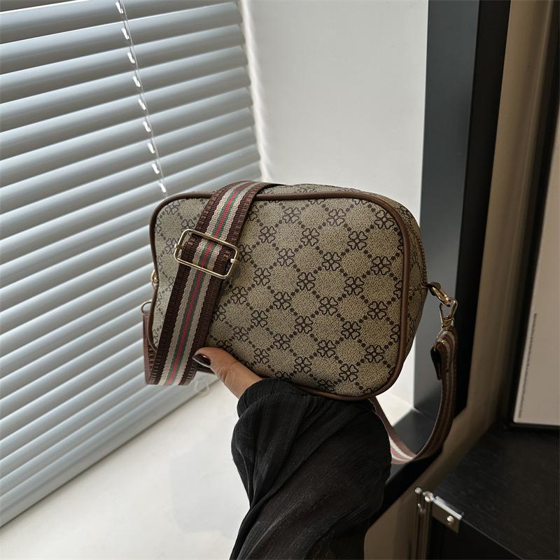 Crossbody Bag for Women Printed Small Square Bag Wide Shoulder Strap Women's Bag New Trendy Shoulder Bag Versatile and Fashionable Small Square Bag