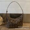 Leopard Print Bag Women's 2025 New Trendy Autumn and Winter Popular Fashion Super Fire Commuter Tote Bag Large Capacity Shoulder Bag