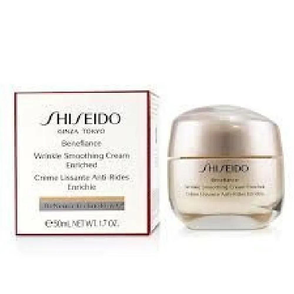 Shiseido Крем-дуэт для разглаживания морщин вокруг глаз Benefiance 15 мл x 2