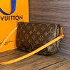 [Pre-Owned] Pochette Monogram Zip Closure PVC Handbag - Excellent #WYBF09