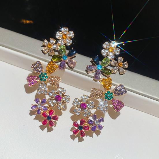 1 шт. Клипса на ухо Серьга Декор в форме красочного цветка Клипса на кость уха Яркий цвет Женская универсальная серьга