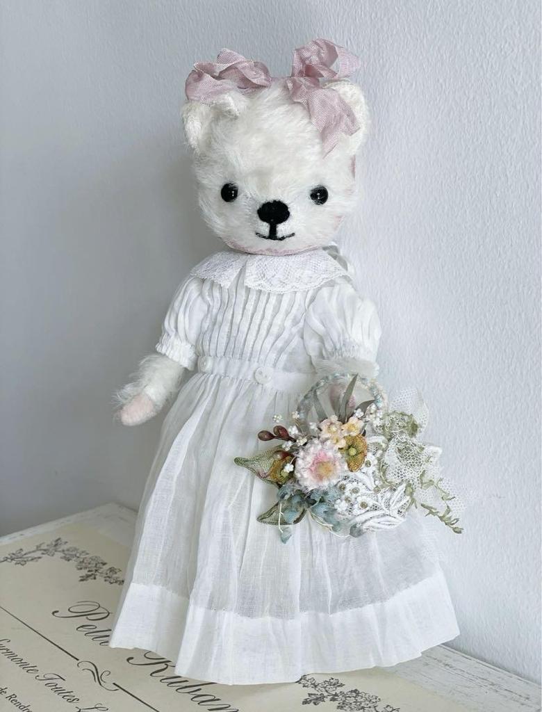 [USED] Vintage Teddy Bear Collection by Overseas Artists - A Gentle Polar Bear