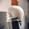 Декорация в виде черепа с защелкой на край монитора 3D-печатная миниатюрная фигурка черепа для края экрана компьютера/ТВ Уникальный готический стиль Настольное украшение для дома и офиса