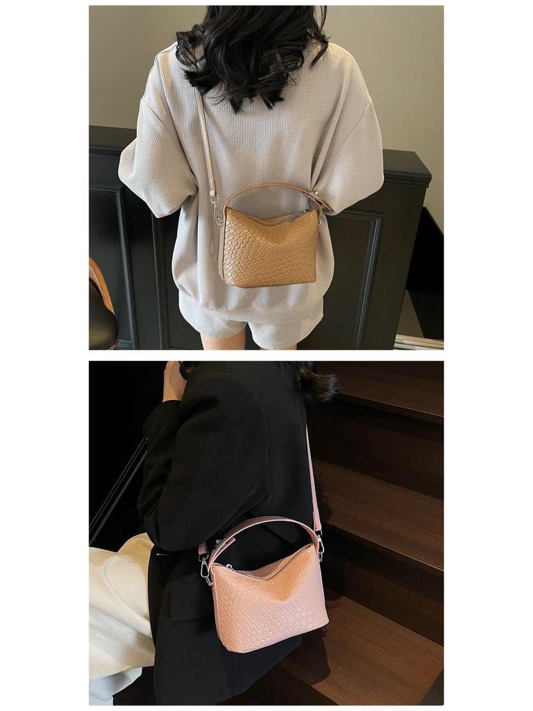 Трендовая женская плетеная сумка 2025: Летняя модная сумка кроссбоди-подушка для простых поездок