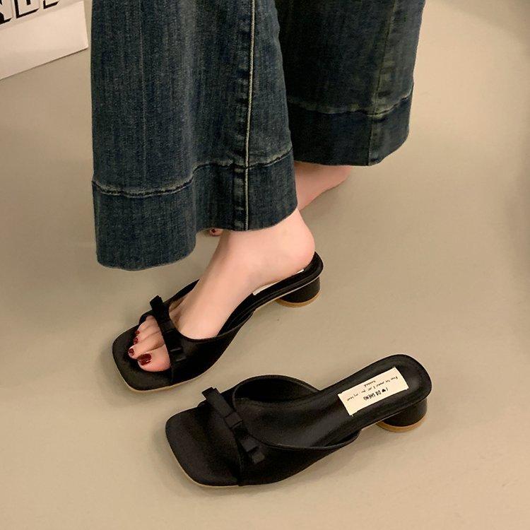 Французский вечерний бриз, нежный сказочный односложный тапочки, женщины носят новые толстые каблуки с бантами, прохладные тапочки летом