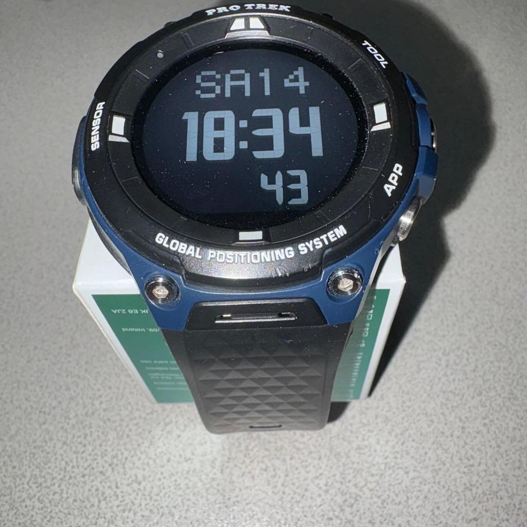 Б/у умные GPS-часы CASIO PRO TREK