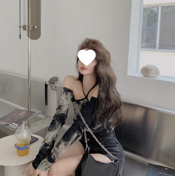 Women's Black Tie-Dye Off-Shoulder Halter Long-Sleeve Slimming Top