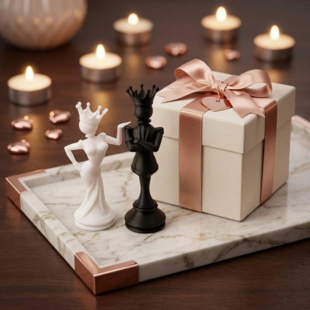 2pcs Sculpture Desktop Ornaments 3D Printed Queen King Statue Persons Figurine Chess Enthusiasts