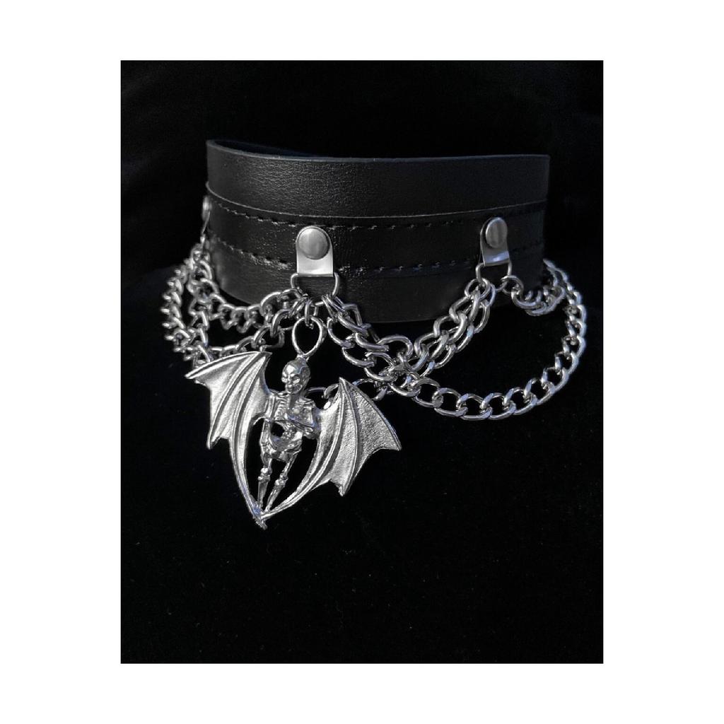 Кожаная цепочка в стиле панк со скелетом и колье на шее