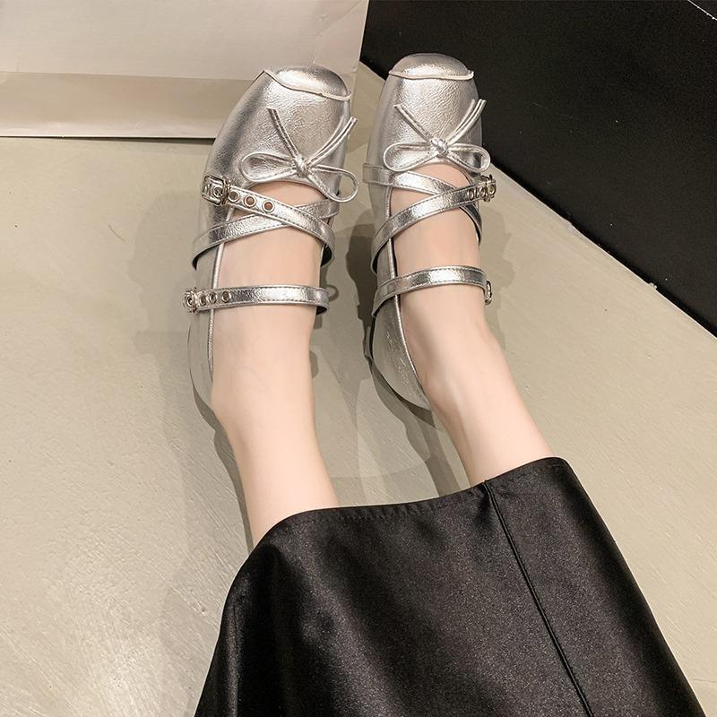 Внутри Повышенные Одиночные Туфли Женские Осенние Новые Французский Квадратный Носок Мелкие Клепки Бант Мэри Джейн Балетки